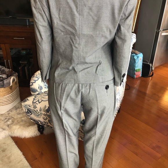 Mexx suit - blazer and pants size 8 - new without tag - Picture 7 of 9